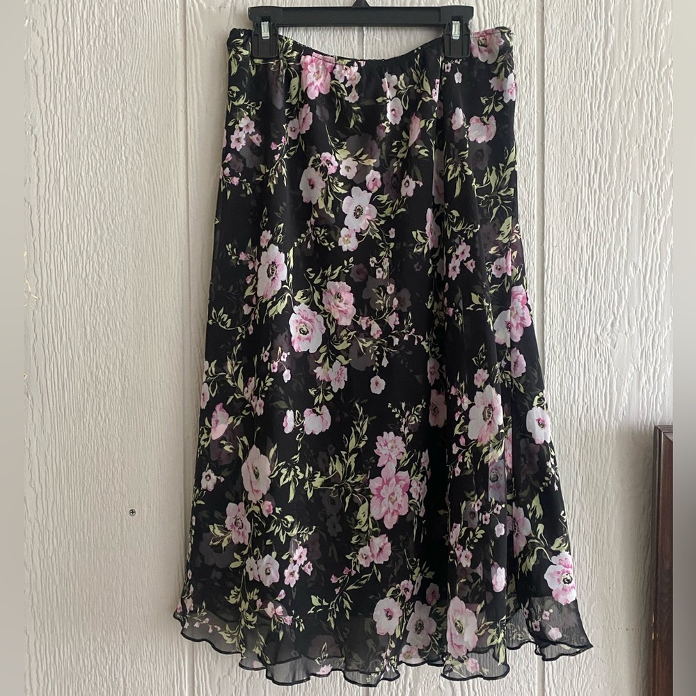 Y2K Dress Barn Black Floral Midi Skirt